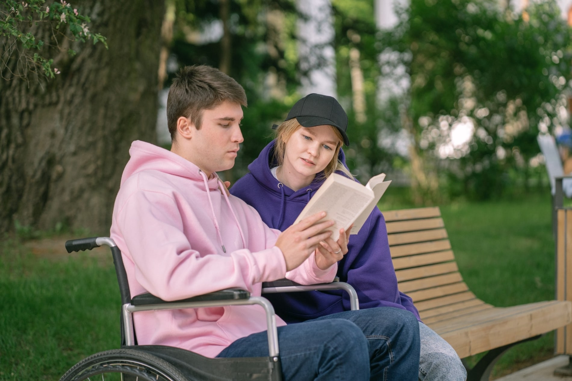 Boy and girl reading